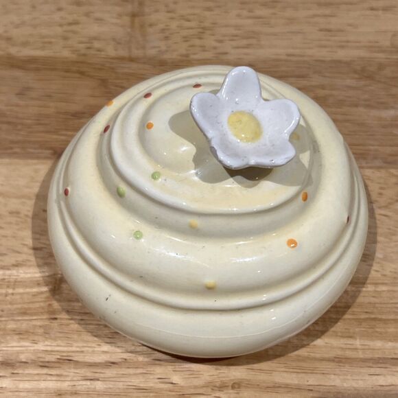 Grasslands Road Cupcake Style Coffee Mug Tea Green Fluted Handle Frosting Flower - Picture 7 of 14